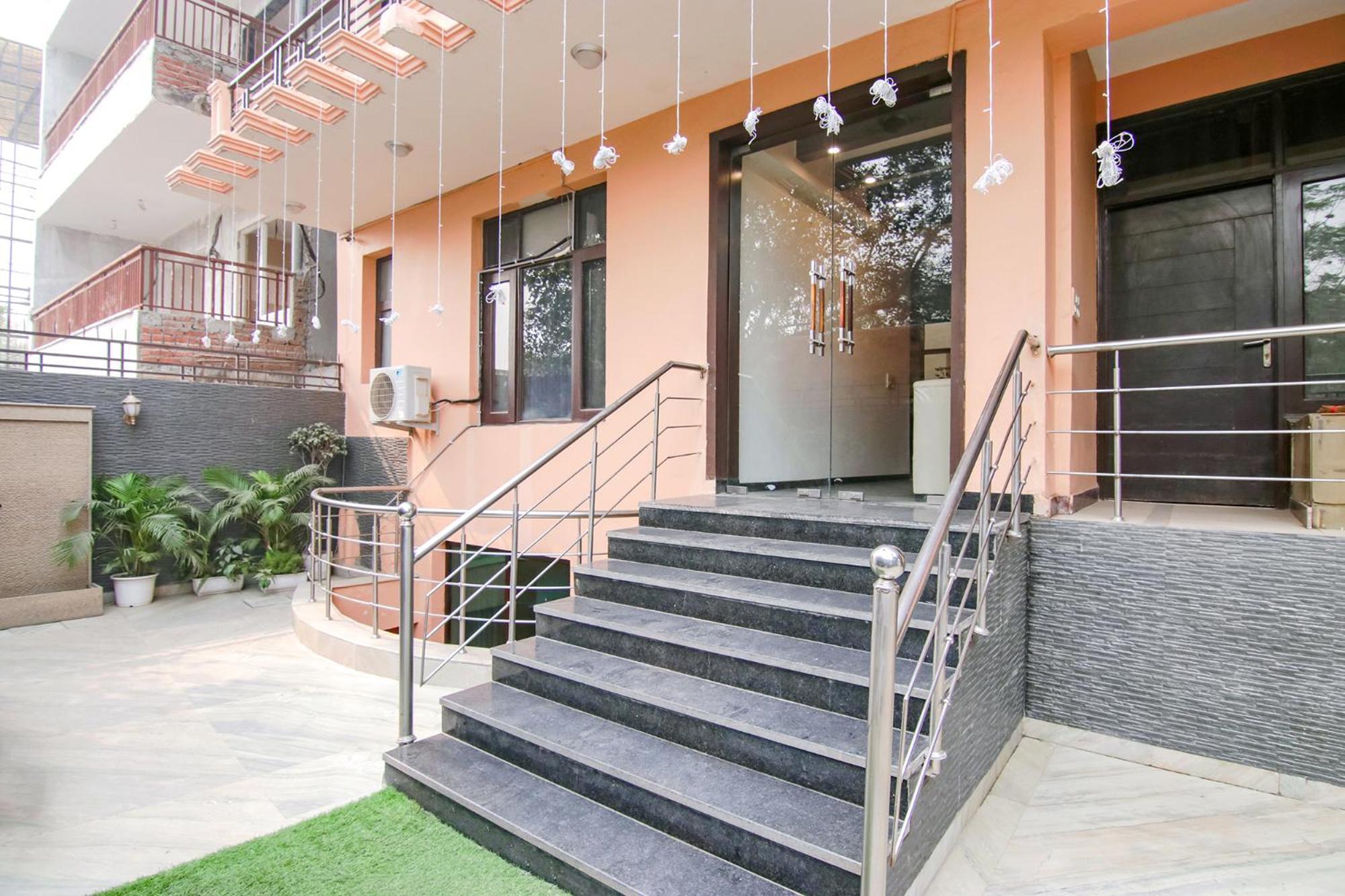 Fabhotel The Lavish Villa Badshahpur Esterno foto
